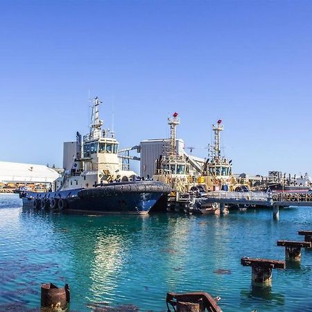 The Central Shed - 10B Geraldton Exterior foto